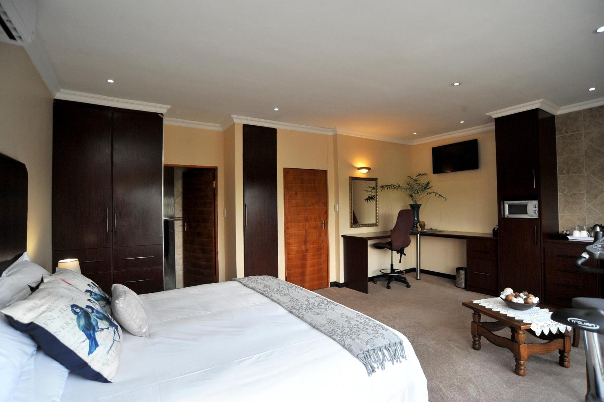 Sunset Manor Guest House Potchefstroom Exterior foto