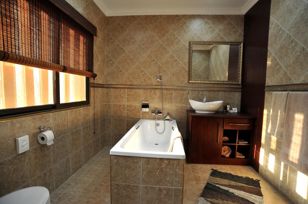 Sunset Manor Guest House Potchefstroom Exterior foto